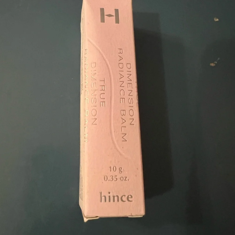 Hince True Dimension Radiance Balm – Shelly Highlighter Stick (New in Box)